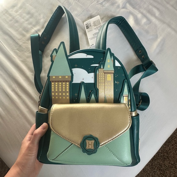 Loungefly Hogwarts Backpack - Picture 1 of 7